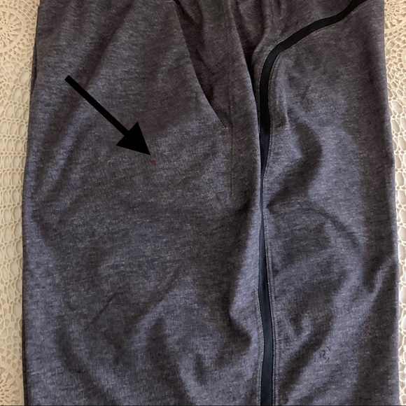 Lululemon Pace Breaker Shorts No Liner 9” Size S - Picture 8 of 8